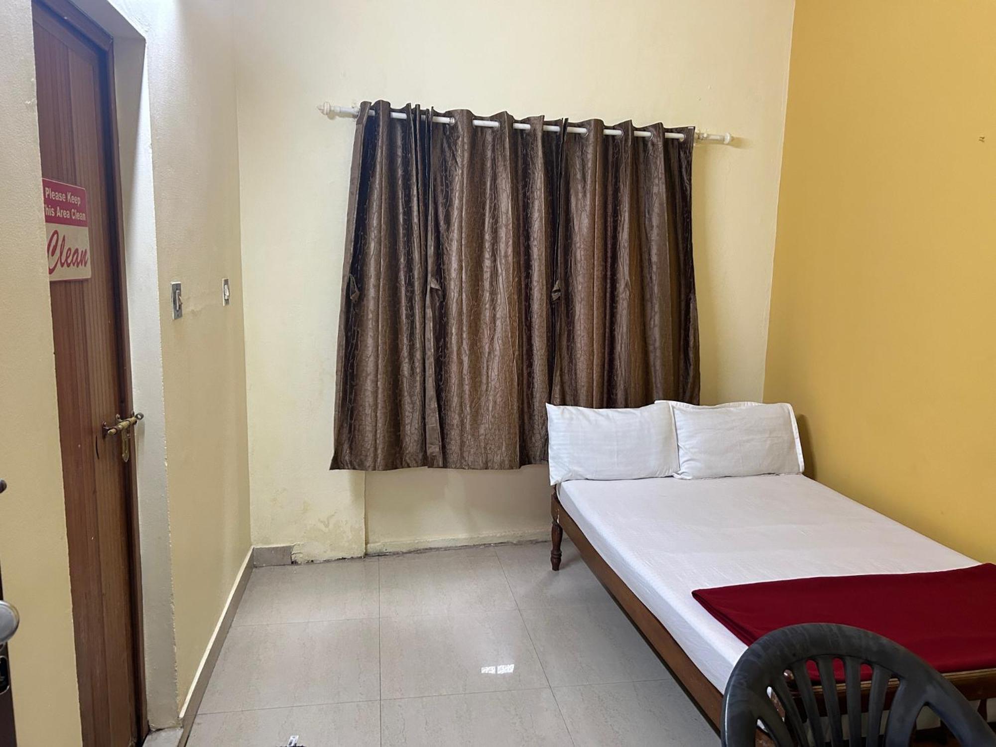 Mukalel Tourist Home Kochi Exterior photo