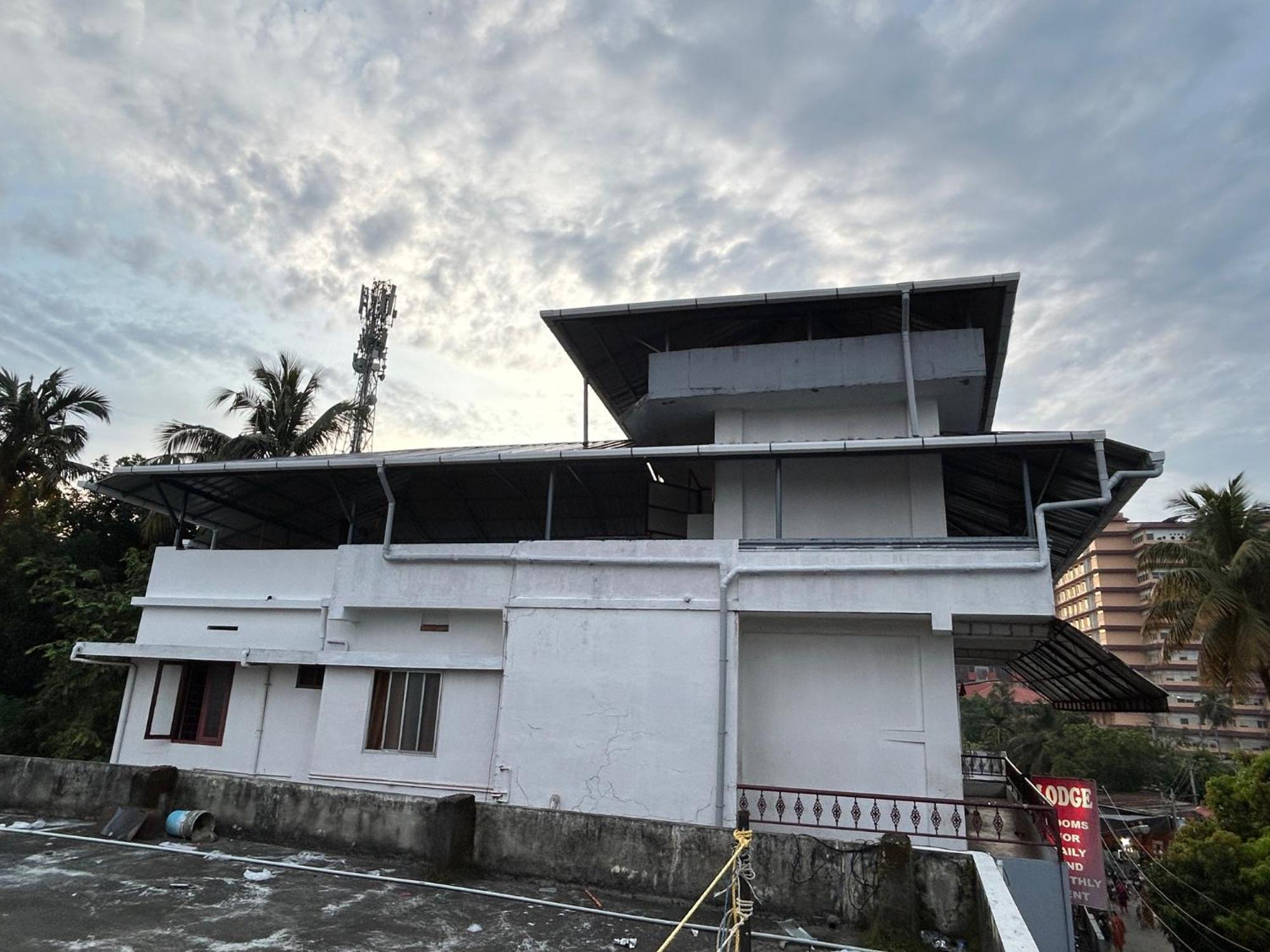 Mukalel Tourist Home Kochi Exterior photo