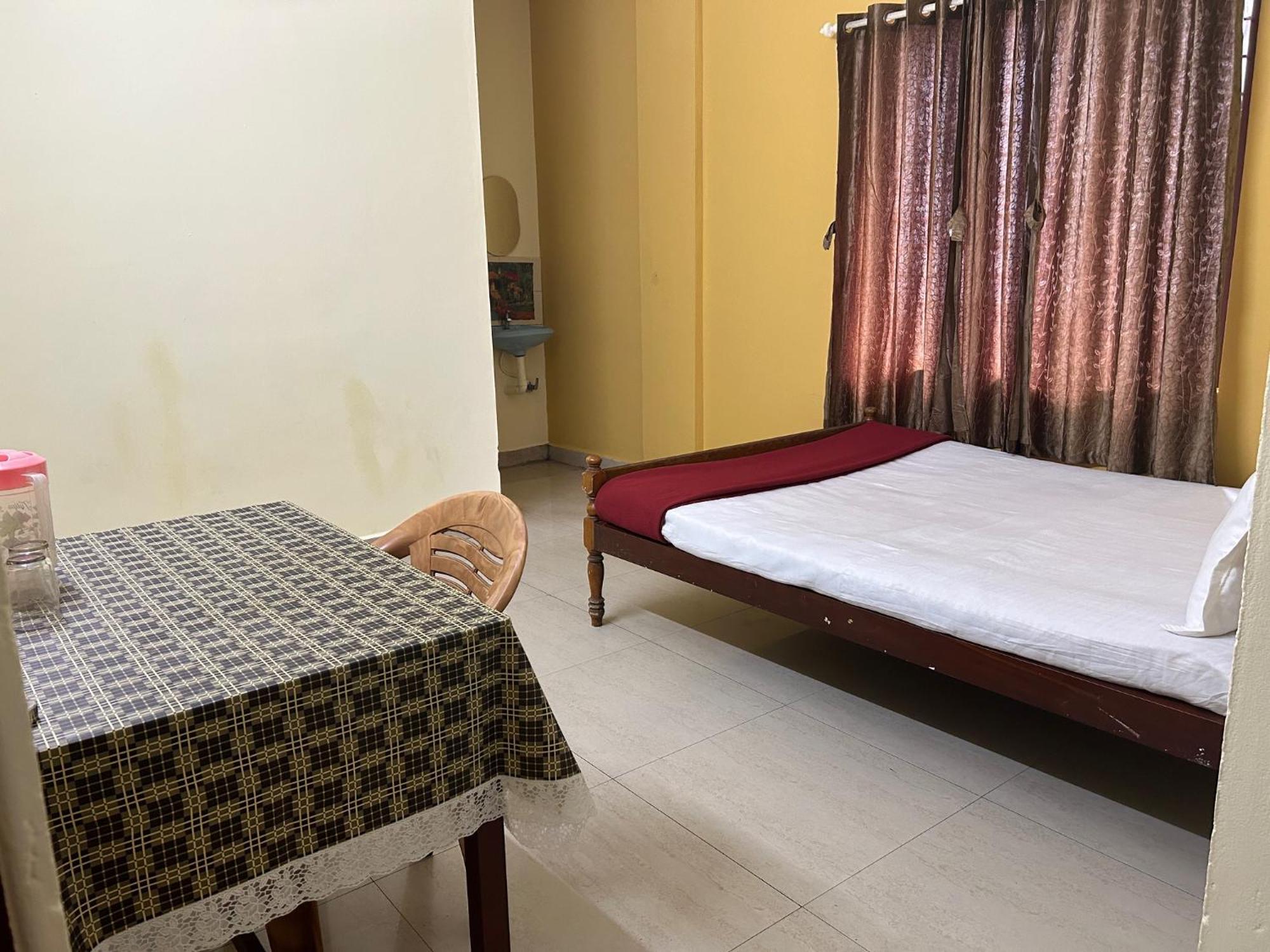 Mukalel Tourist Home Kochi Exterior photo